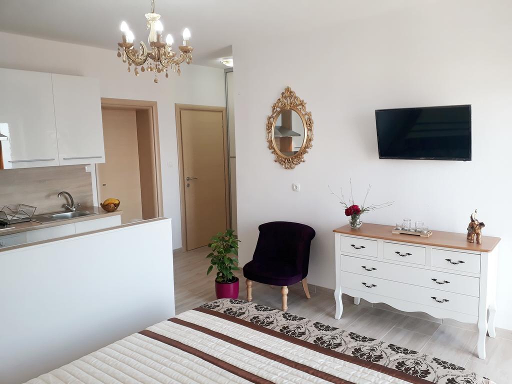 Apartments Jo Сень Экстерьер фото